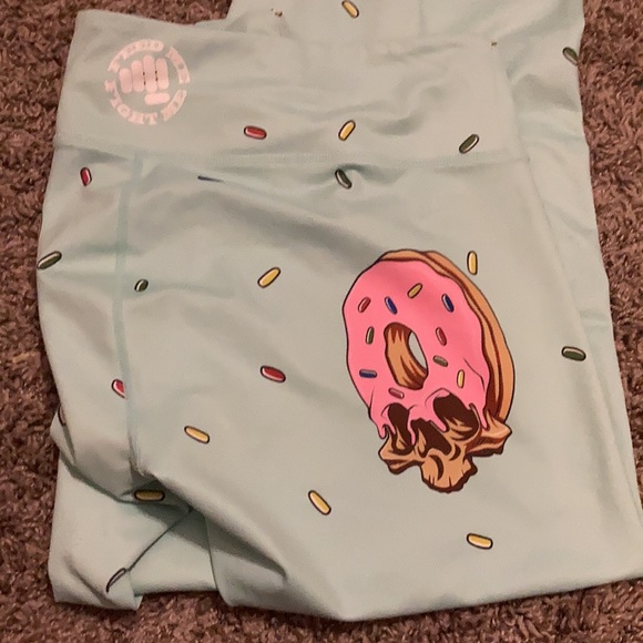 Feed me fight me leggings - Picture 4 of 6